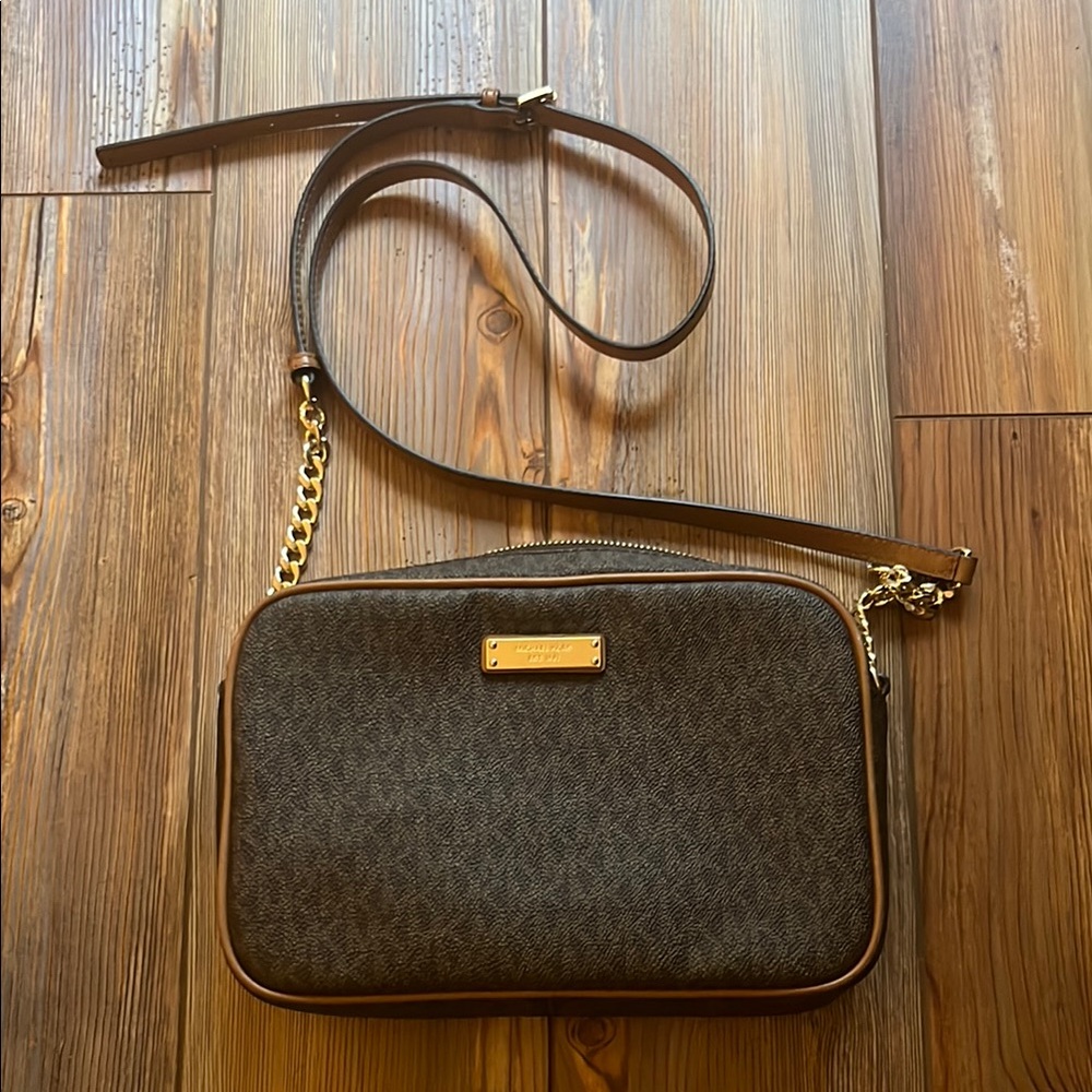 Michael Kors Crossbody Bag